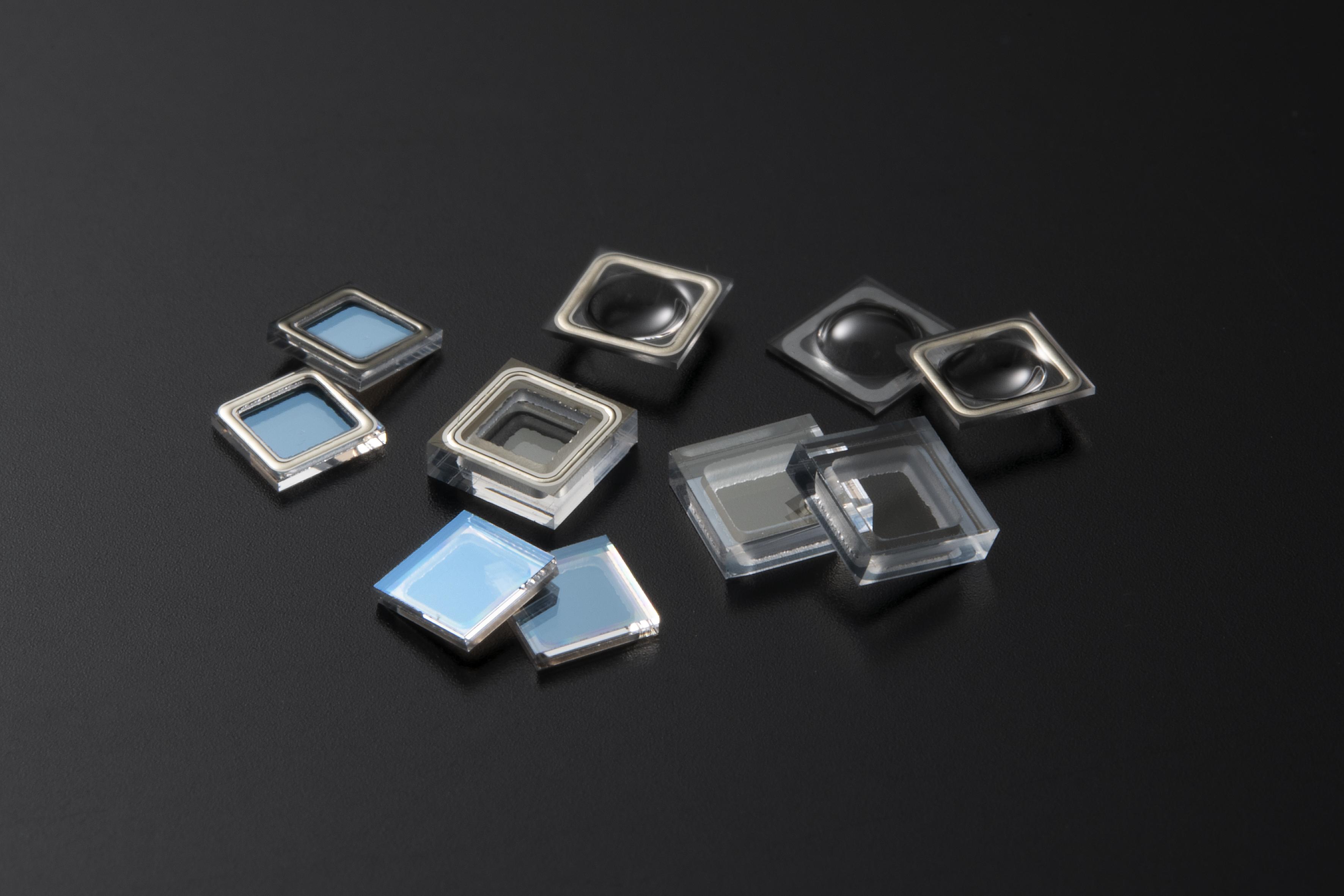 photo of UV-C LED lids with sealant